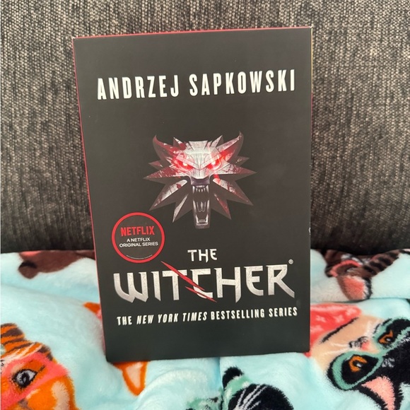 The Witcher Book Series Set - Red Covers - Picture 2 of 4